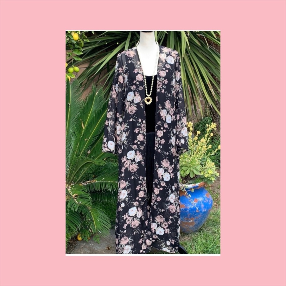 Black floral maxi kimono
